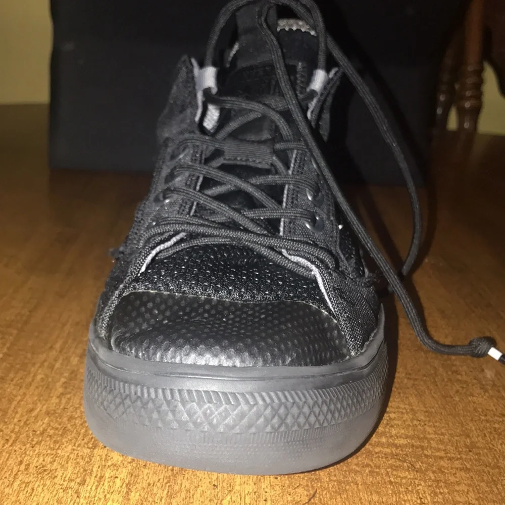 Converse - Picture 10 of 14